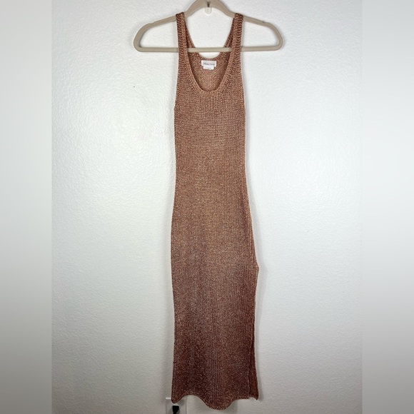 Lovers + Friends Dresses & Skirts - Lovers & Friends Metallic Midi Sleeveless Fiona Dress Rose Gold Color Size S